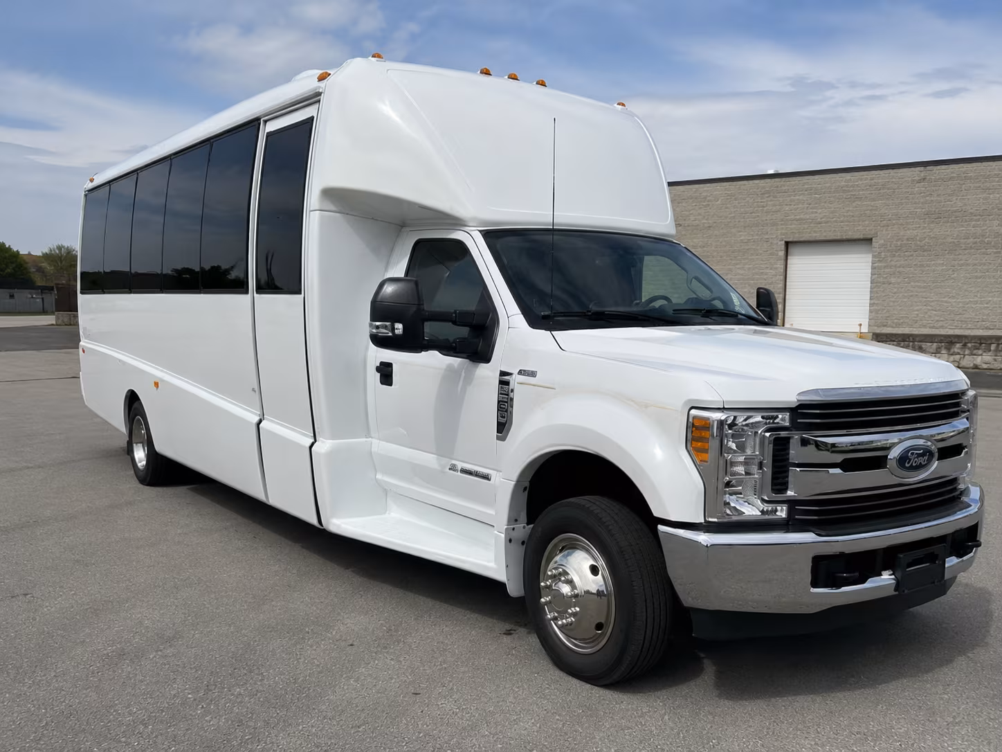 morgantown wedding and special occasion shuttle buses